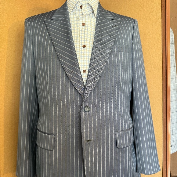 Blue Airfare chalk stripe turned lapel Single breasted 2 button suit. - Picture 1 of 5